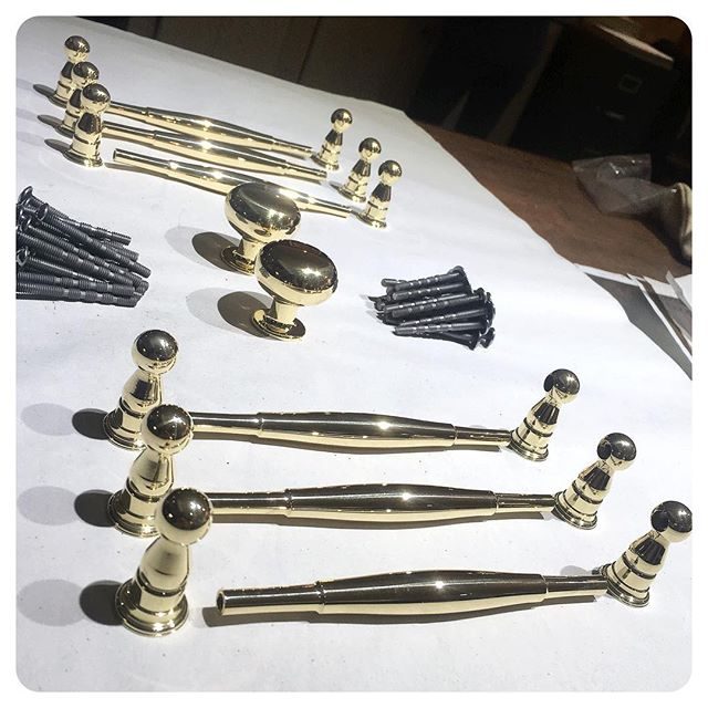 ferndale drawer pulls prior to assembly w farmhouse cabinet knobs | bright brass